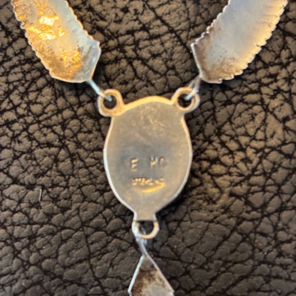 Navajo vintage  (Stunning) feather Necklace SIGNED - Picture 2 of 3